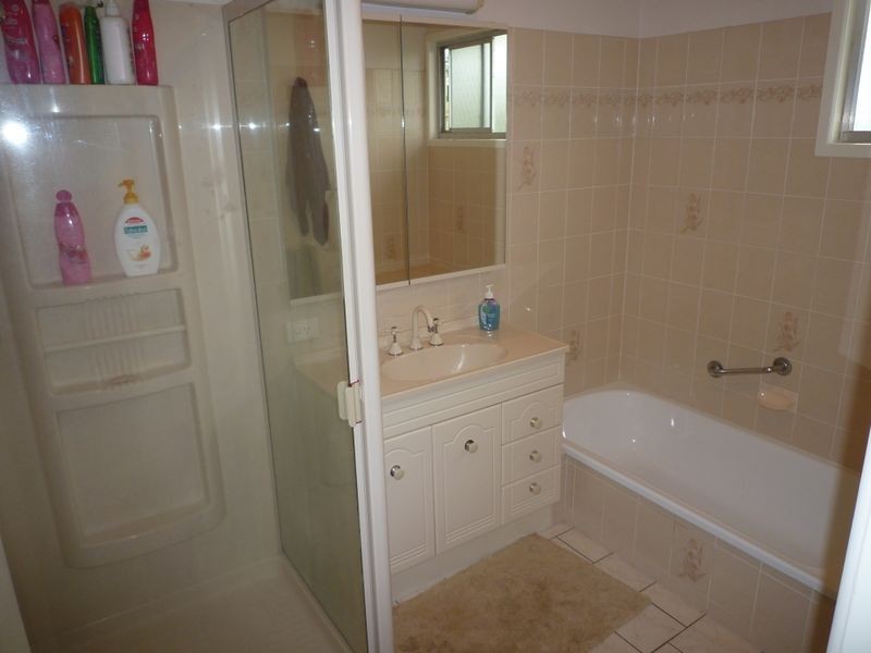 1 Raymond, North Ipswich QLD 4305