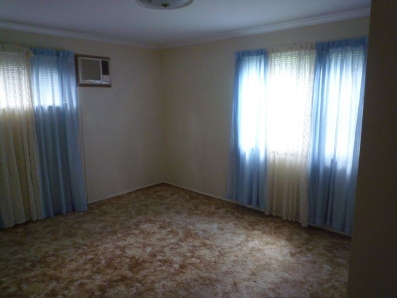 3 Pitceathly, Bundamba QLD 4304