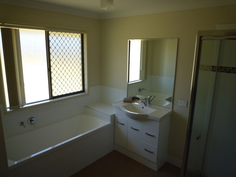 44 Tulip, Yamanto QLD 4305