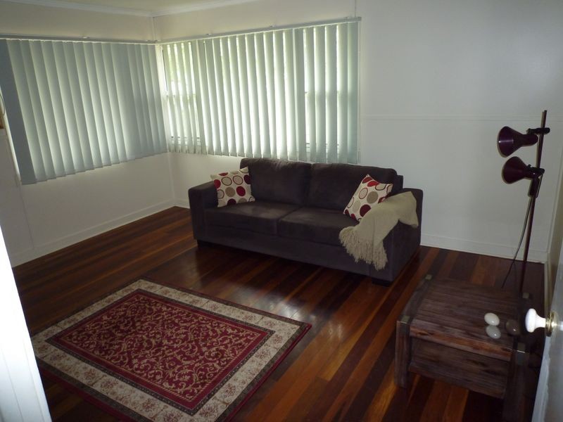 10 Baillieston, Leichhardt QLD 4305