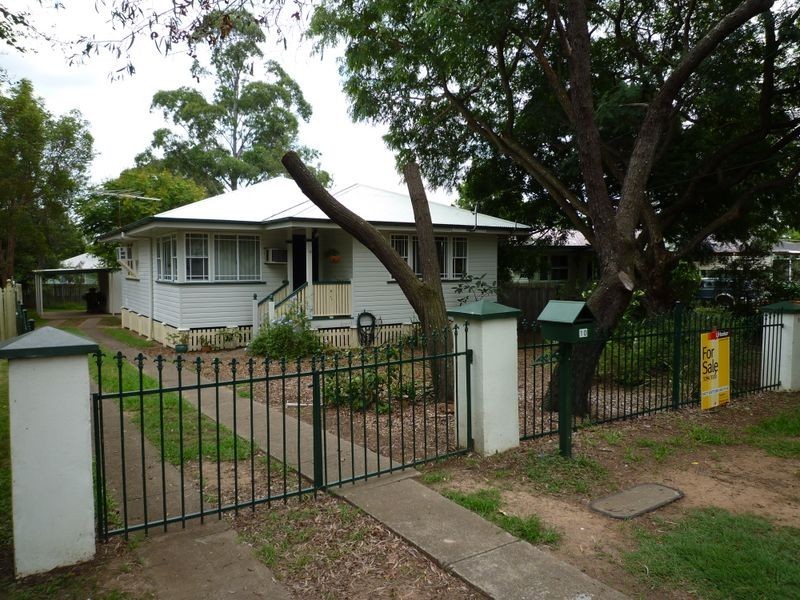 10 Baillieston, Leichhardt QLD 4305