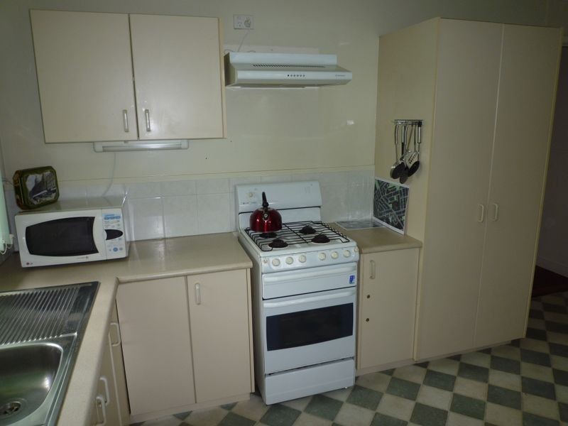 10 Baillieston, Leichhardt QLD 4305