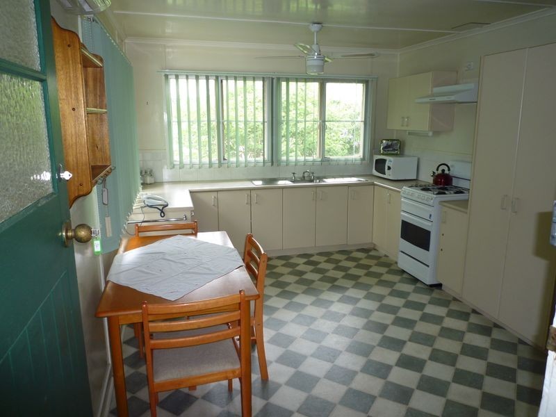 10 Baillieston, Leichhardt QLD 4305