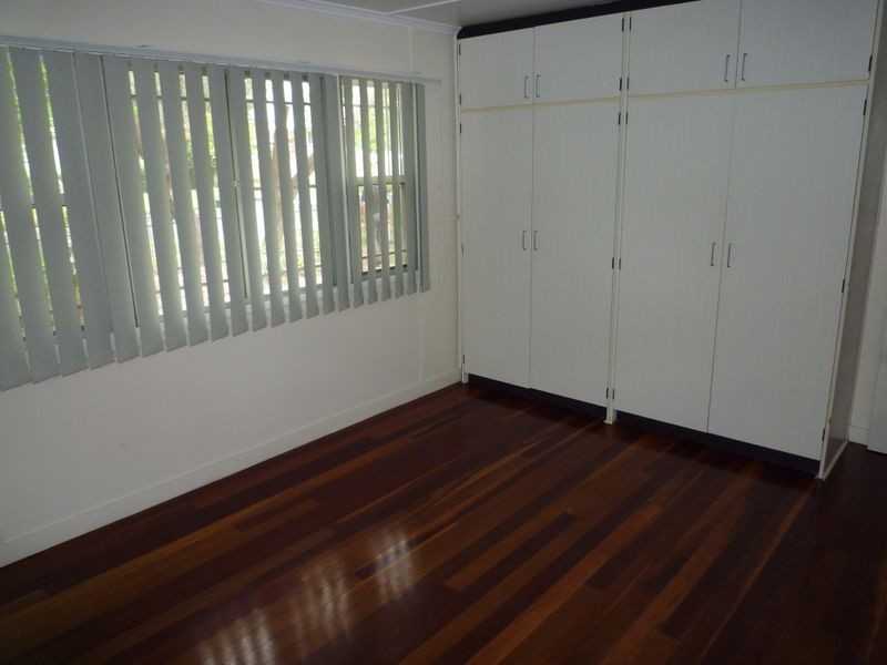 10 Baillieston, Leichhardt QLD 4305