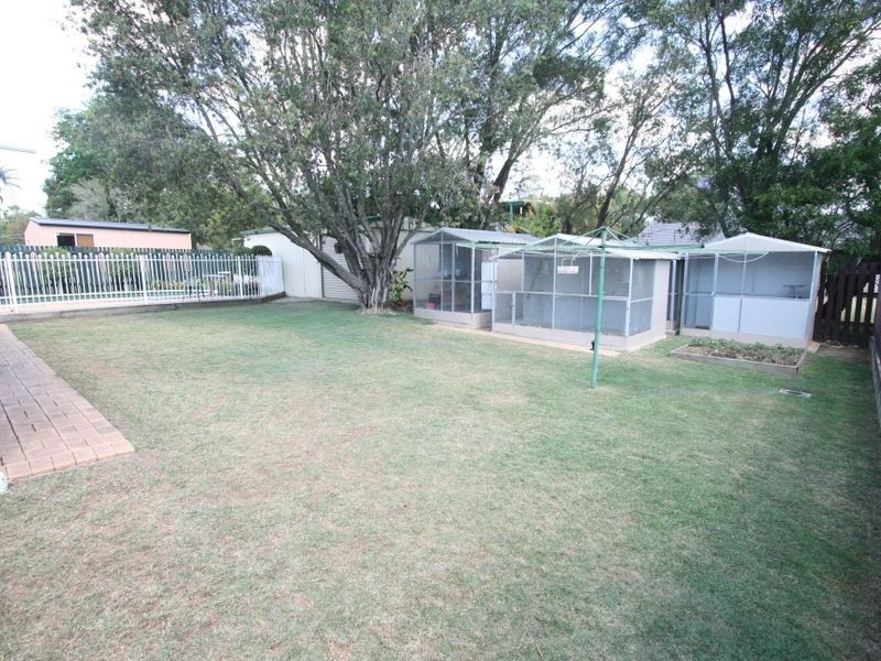 18 THOMAS STREET, Flinders View QLD 4305