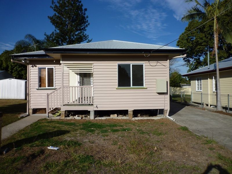 2 Cambridge Street, Silkstone QLD 4304