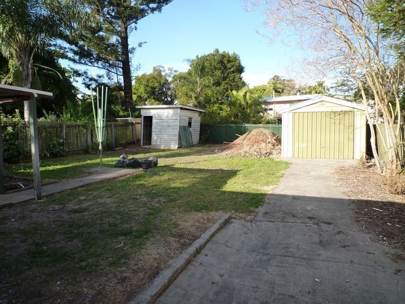 2 Cambridge Street, Silkstone QLD 4304
