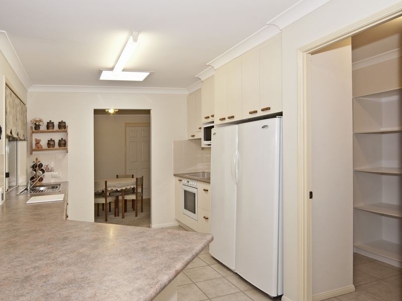 37 Jacana Crescent, Flinders View QLD 4305