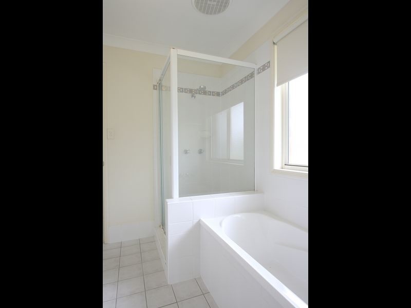 36 Sandalwood Drive, Yamanto QLD 4305