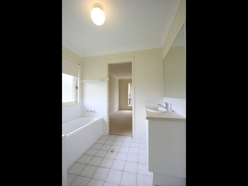 36 Sandalwood Drive, Yamanto QLD 4305