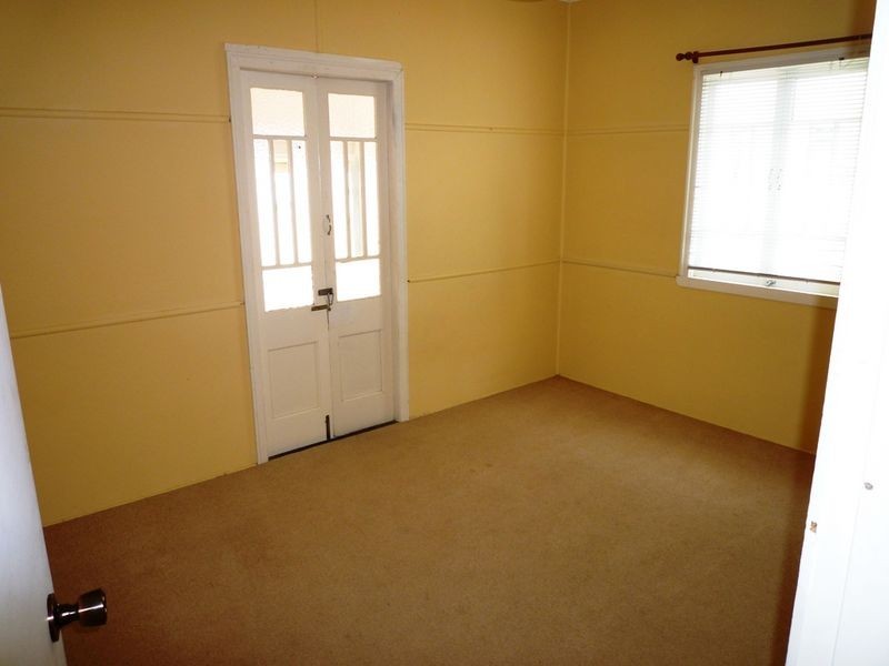 44 Bourke Street, Brassall QLD 4305