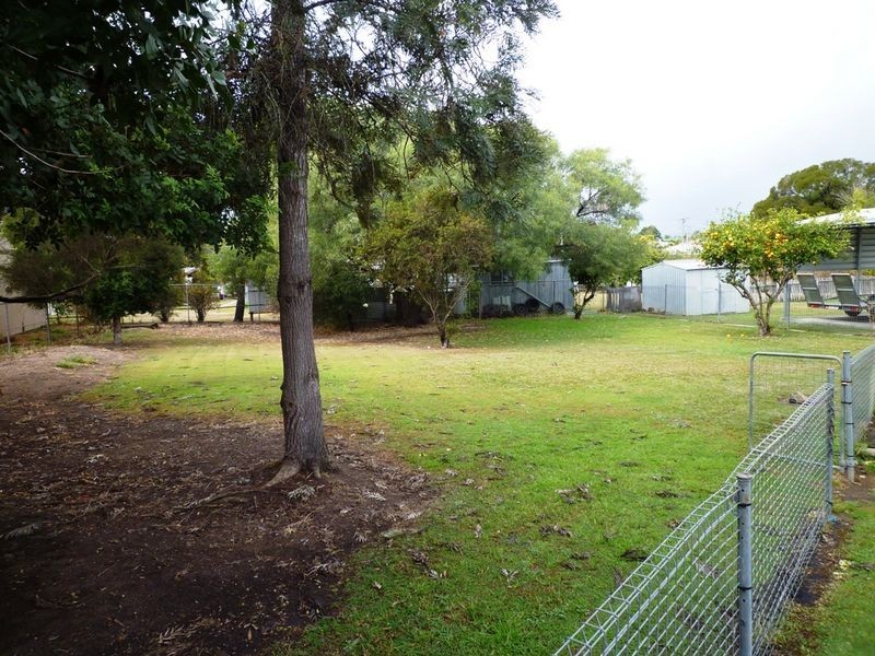 44 Bourke Street, Brassall QLD 4305