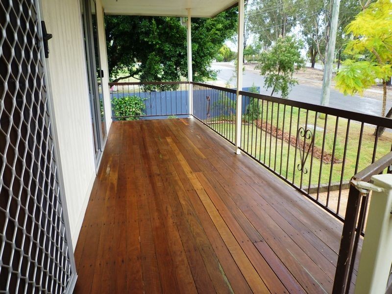 2 Albion Street, Brassall QLD 4305
