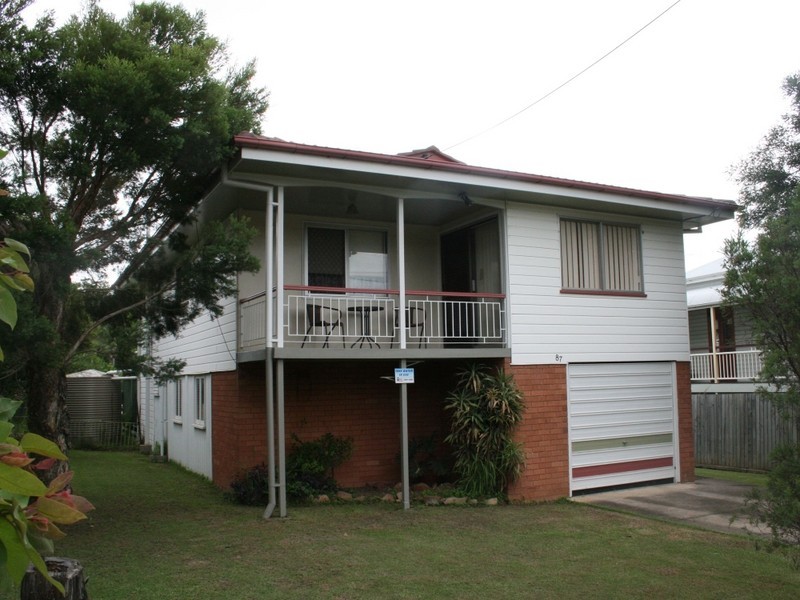 87 Brisbane Road, Bundamba QLD 4304