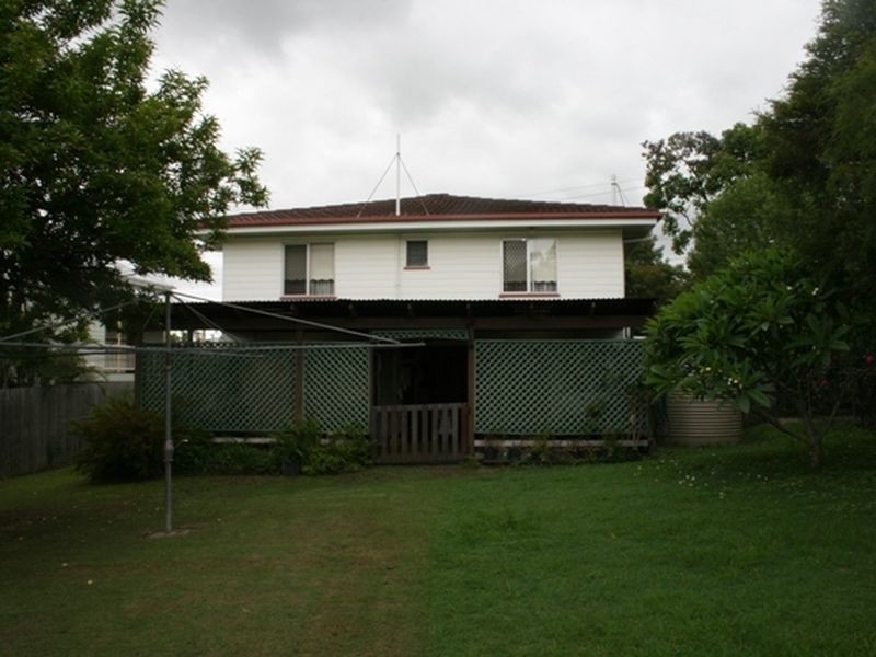 87 Brisbane Road, Bundamba QLD 4304