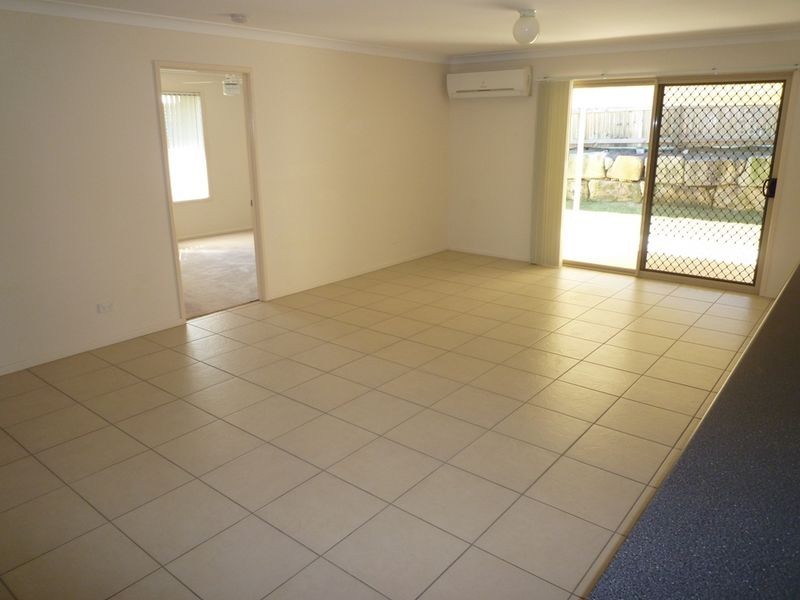 7 Lyndale Place, Fernvale QLD 4306