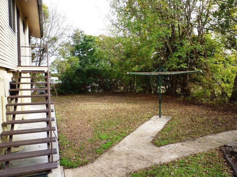 8 Olive Street, Raceview QLD 4305