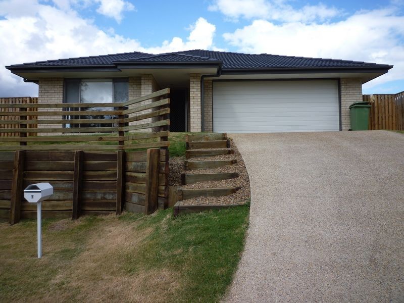 7 Oakwood Street, Fernvale QLD 4306
