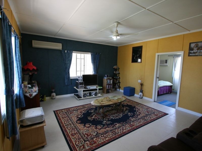 32 Emerald Street, Brassall QLD 4305