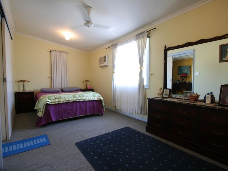 32 Emerald Street, Brassall QLD 4305