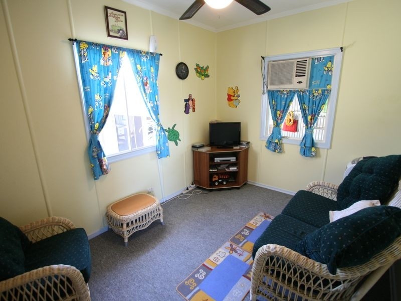 32 Emerald Street, Brassall QLD 4305