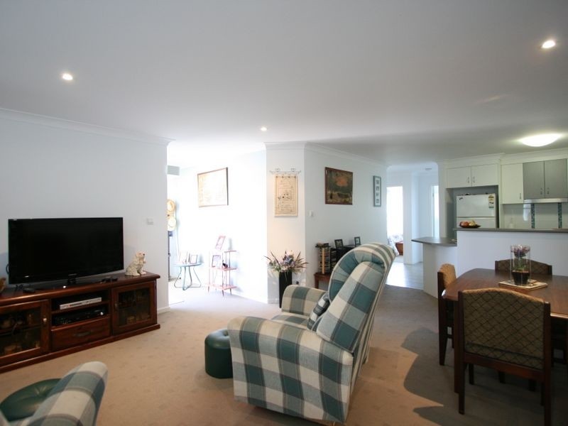 63/45 SEALY STREET, Silkstone QLD 4304