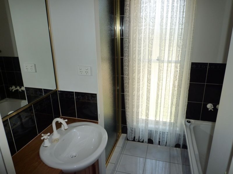 6 Spencer Street, Churchill QLD 4305