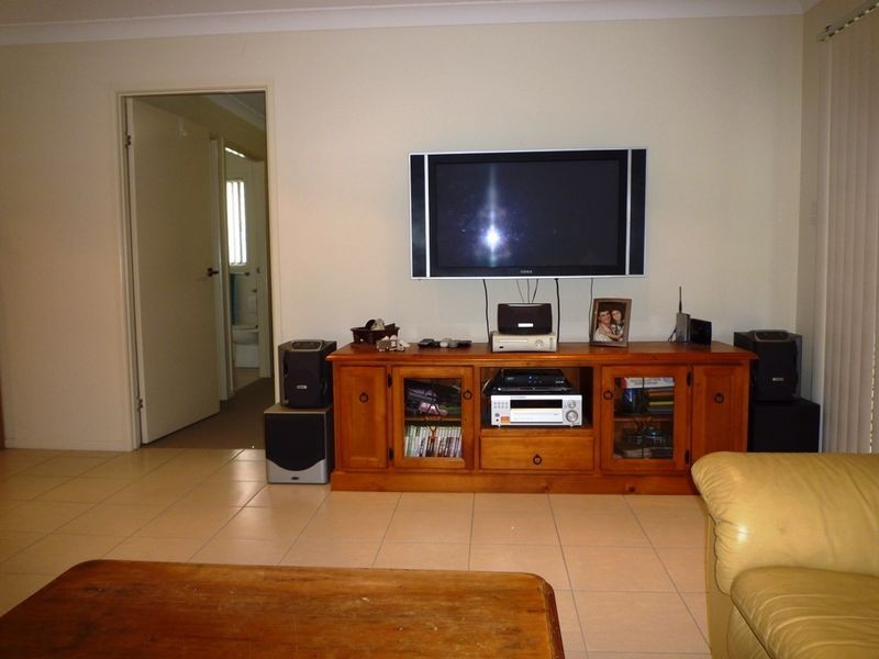 24 Bosswood Court, Yamanto QLD 4305