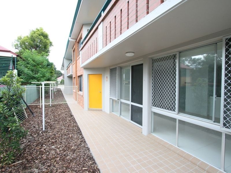 3/144 GLEBE RD, Booval QLD 4304