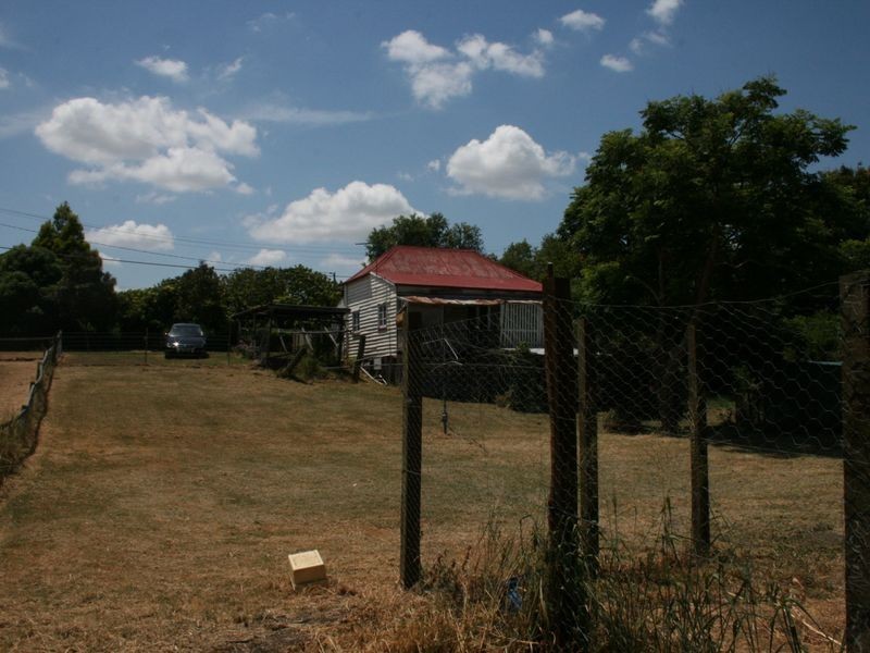 34 Bergin Street, Booval QLD 4304