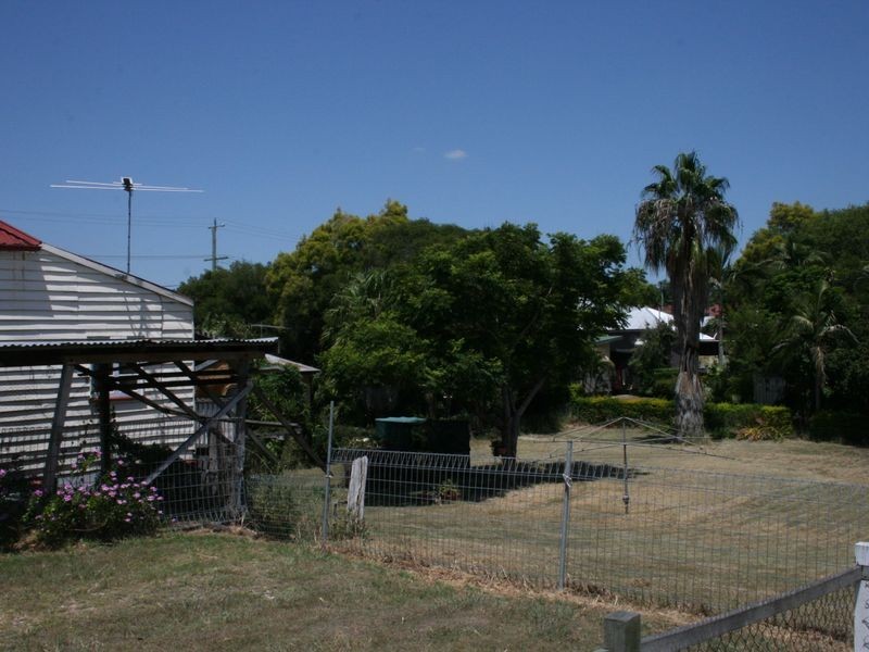 34 Bergin Street, Booval QLD 4304