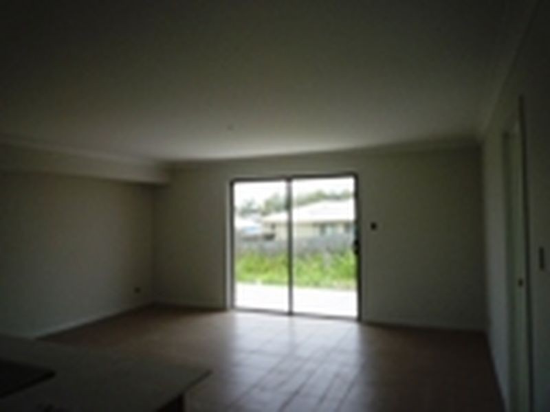 135 Sarah Dr, Yamanto QLD 4305