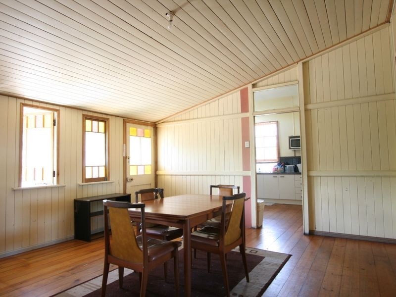 27 Alexandra  Street, Booval QLD 4304