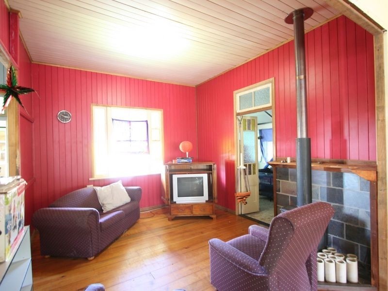 27 Alexandra  Street, Booval QLD 4304