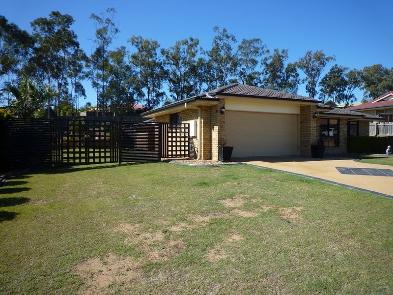 8 Chestunut Drive, Flinders View QLD 4305