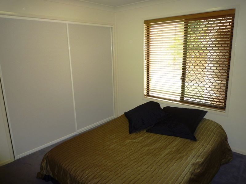 8 Chestunut Drive, Flinders View QLD 4305