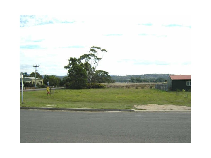 2 Shaw Street, Swansea TAS 7190