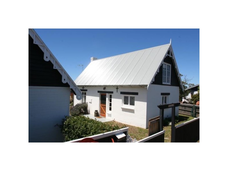 42 Gordon Street, Swansea TAS 7190