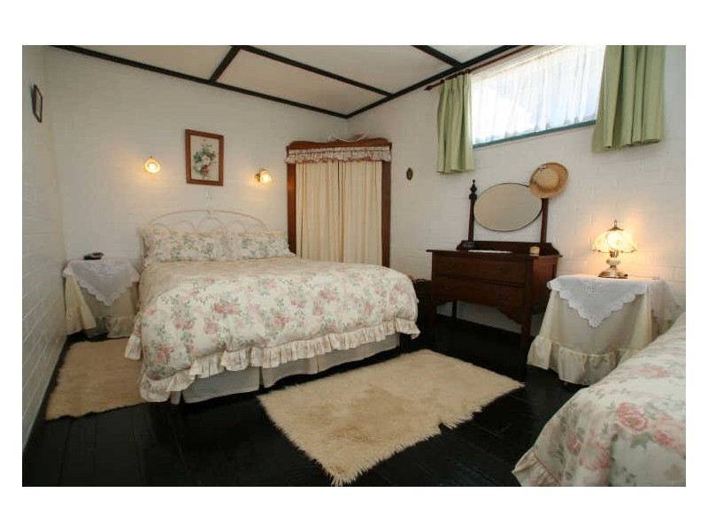 42 Gordon Street, Swansea TAS 7190