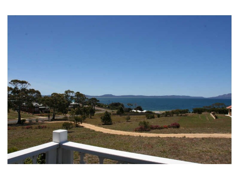 42 Gordon Street, Swansea TAS 7190