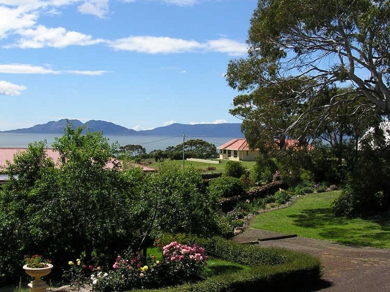 50 Gordon Street, Swansea TAS 7190