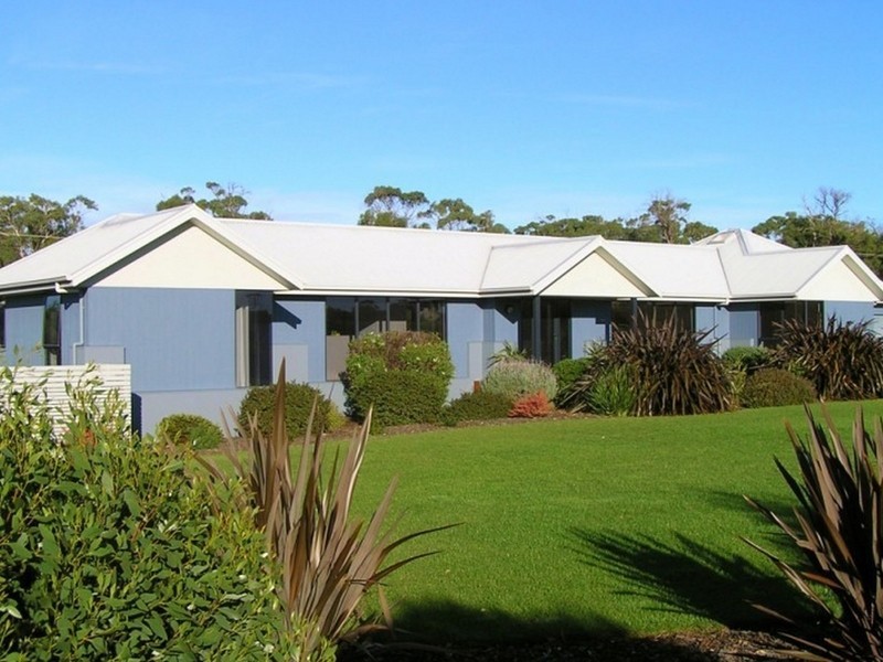 4 Kennedia Place, Swansea TAS 7190