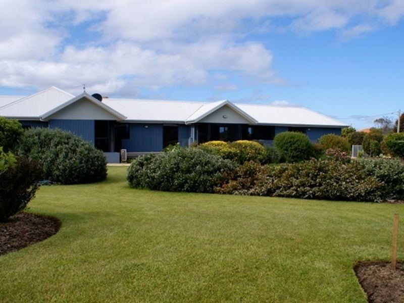 4 Kennedia Place, Swansea TAS 7190