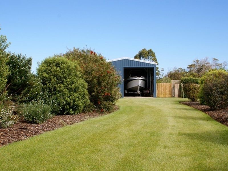 4 Kennedia Place, Swansea TAS 7190
