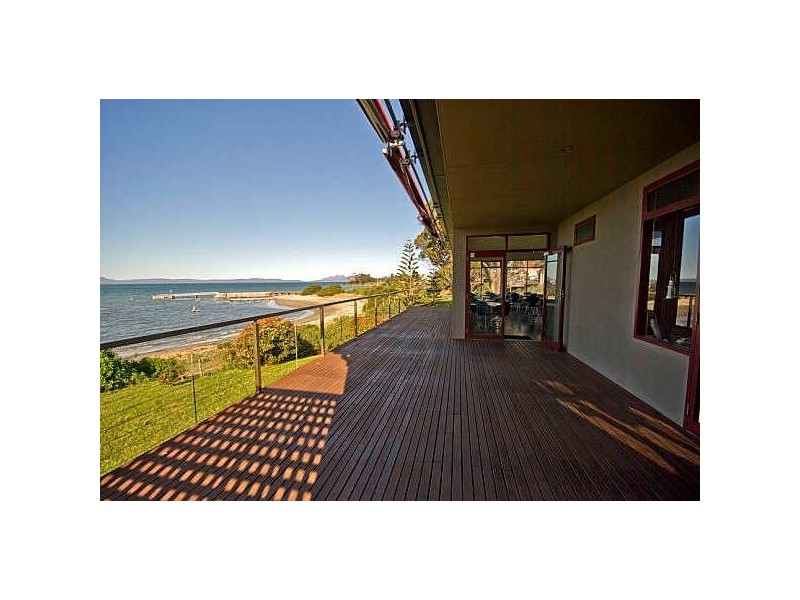 11 Franklin Street, Swansea TAS 7190