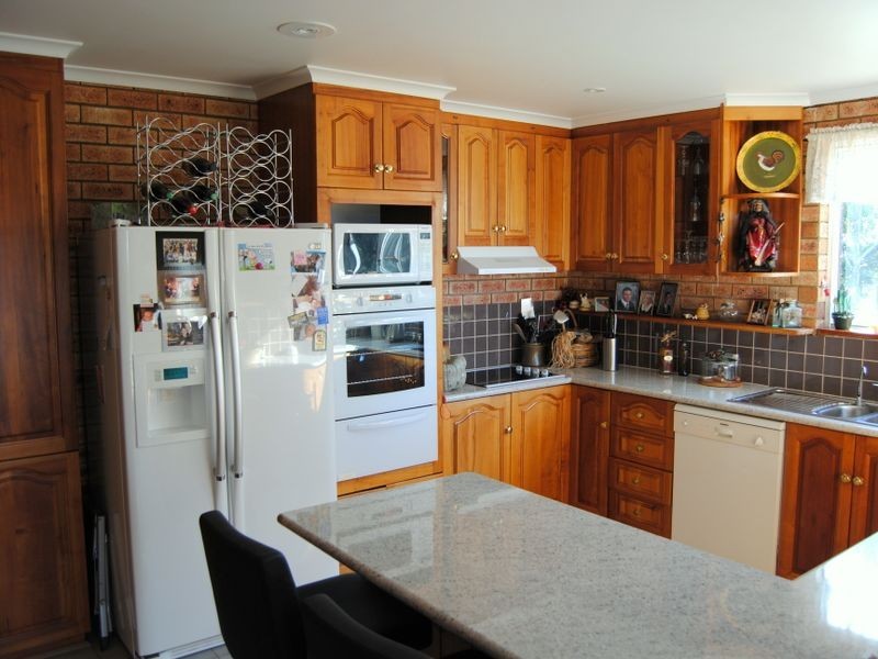 12 River Street, Swansea TAS 7190