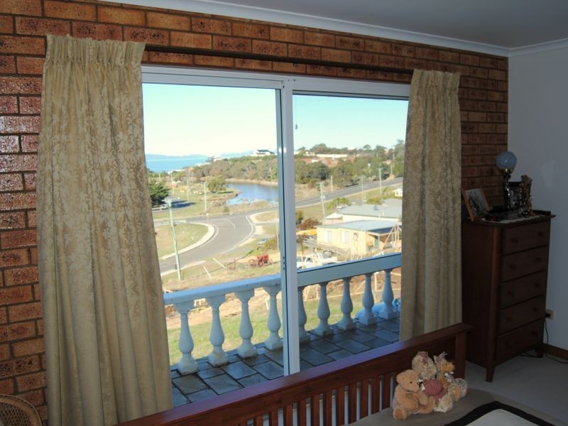 12 River Street, Swansea TAS 7190