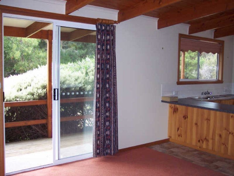 18 Freycinet  Drive, Coles Bay TAS 7215