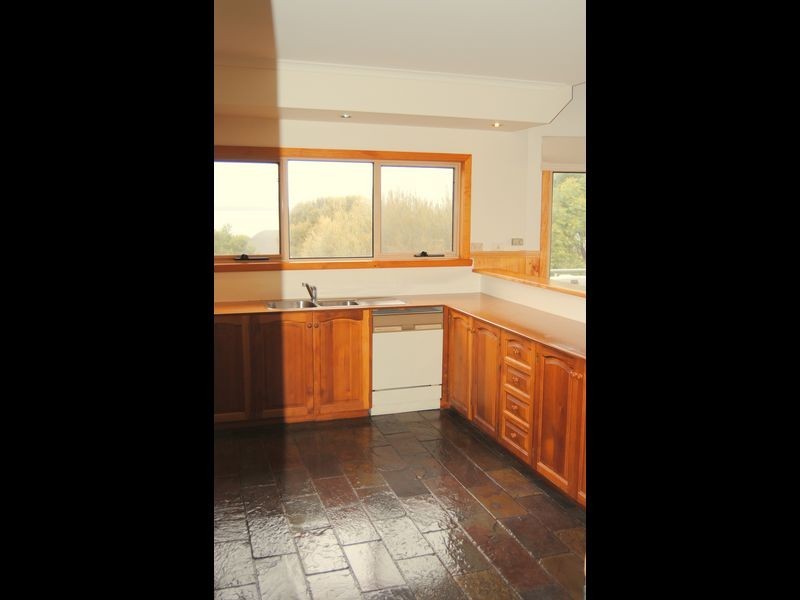 31 Oyster Bay Court, Coles Bay TAS 7215