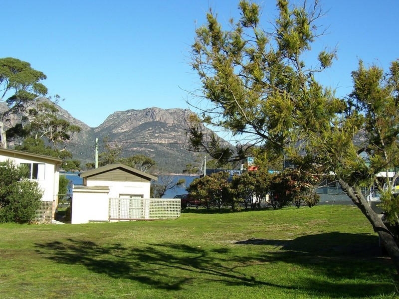 4 Garnet Avenue, Coles Bay TAS 7215